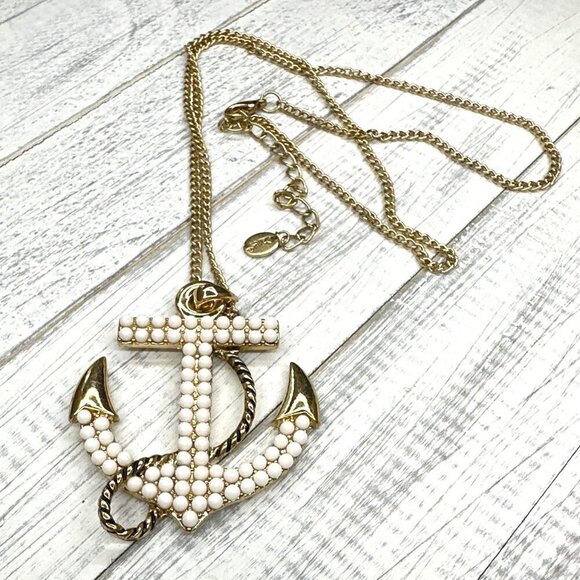 Claires Anchor Pendant Necklace Gold Tone Faux Pearl Encrusted - Picture 5 of 6